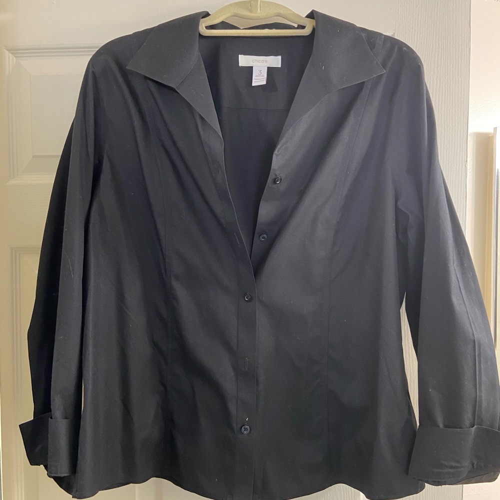 Great condition no iron button down